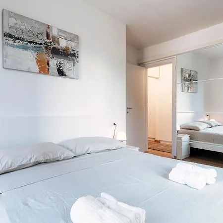 Lucia Cozy Flat At Few Steps By Apartment